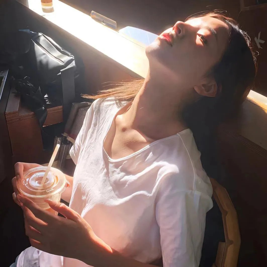 噩梦度假屋海报
